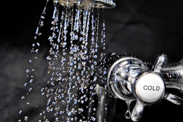 cold-water Water coming out of shower head