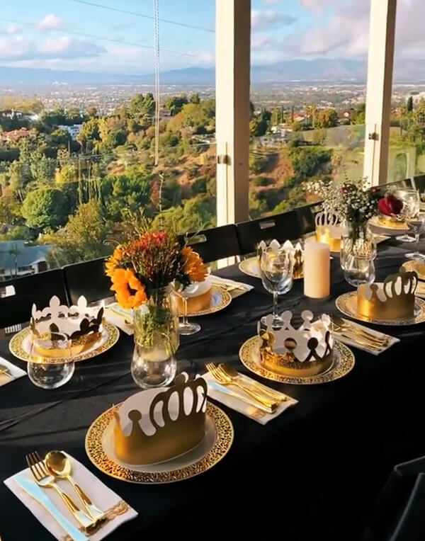 larisa-love-friendsgiving dining table set up for thanksgiving
