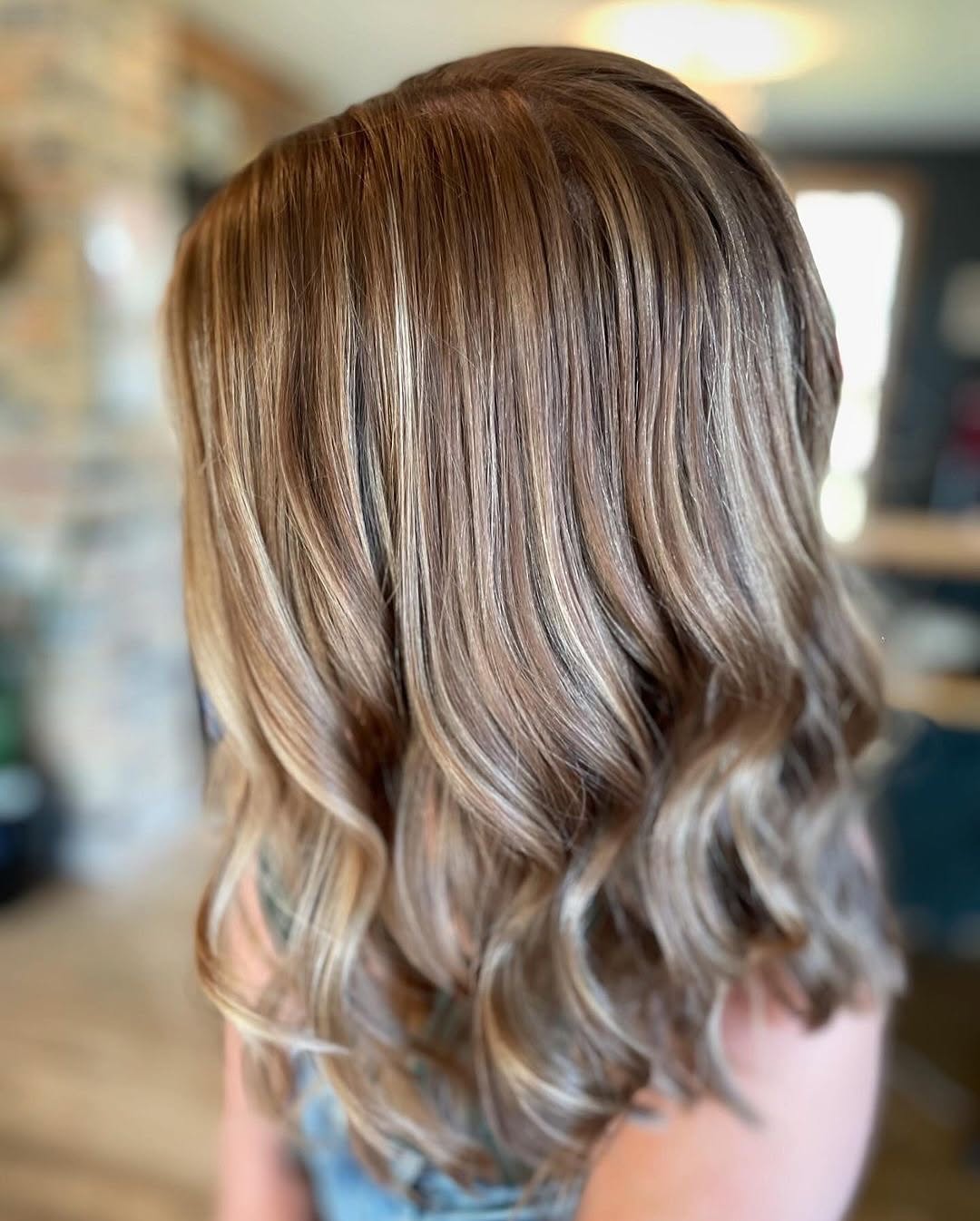 blonde hair model