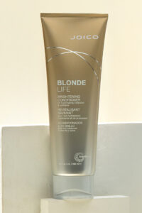 Blonde Life Conditioner hair product