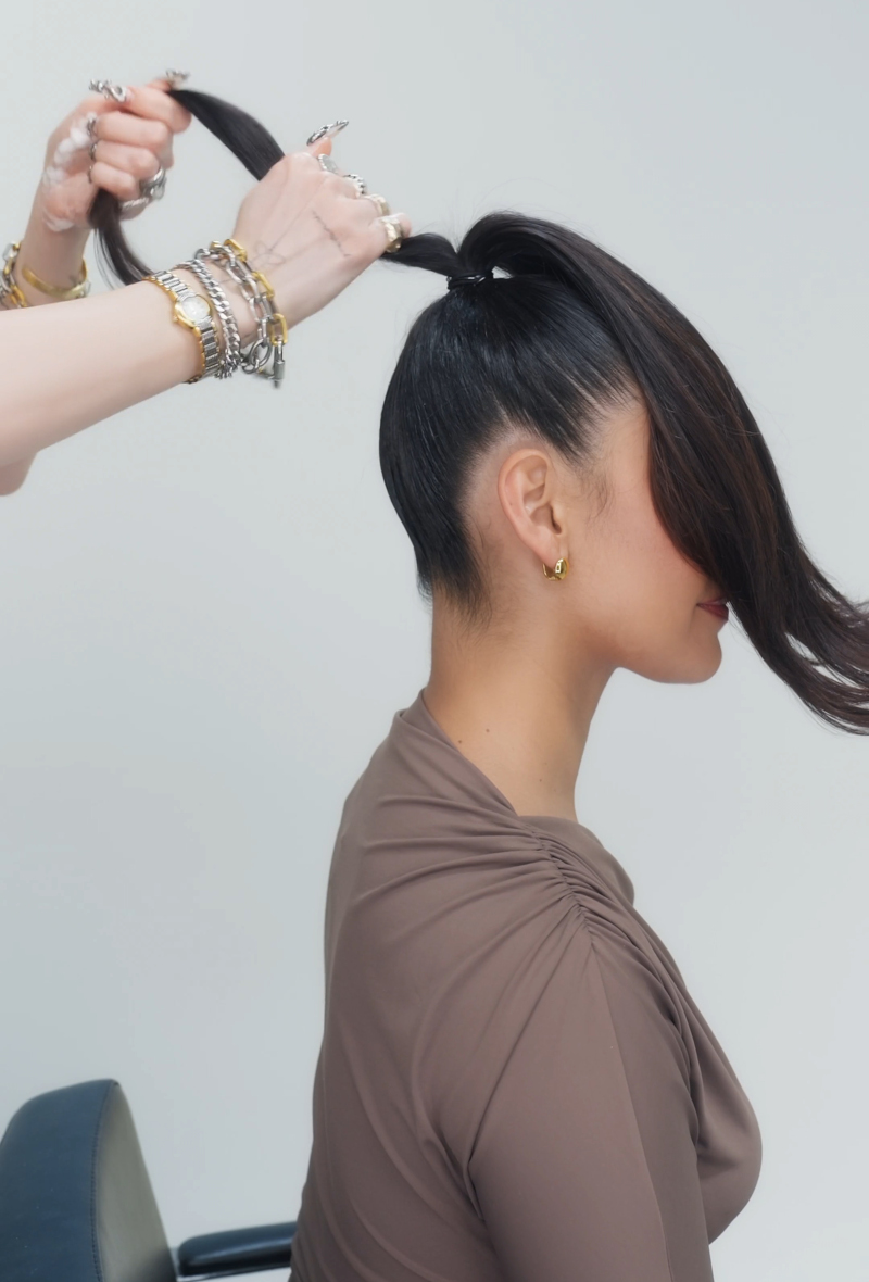 Hold Hero Ponytail model with stylist