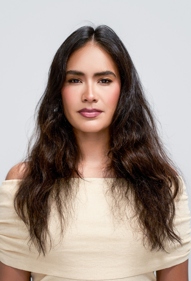 Hold Hero Ponytail model before treatment