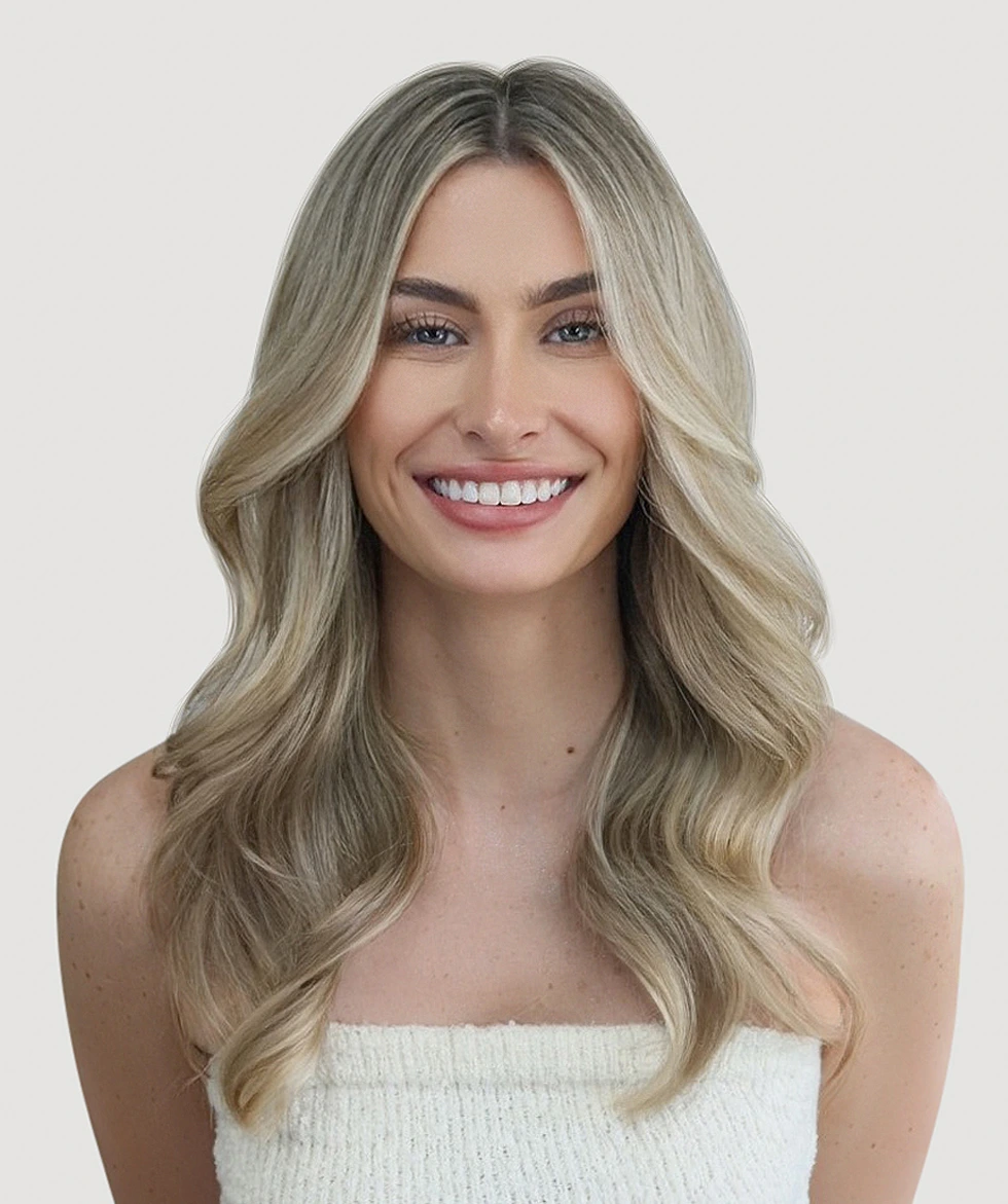 Olivia Santorini after getting blonde hair color treatment